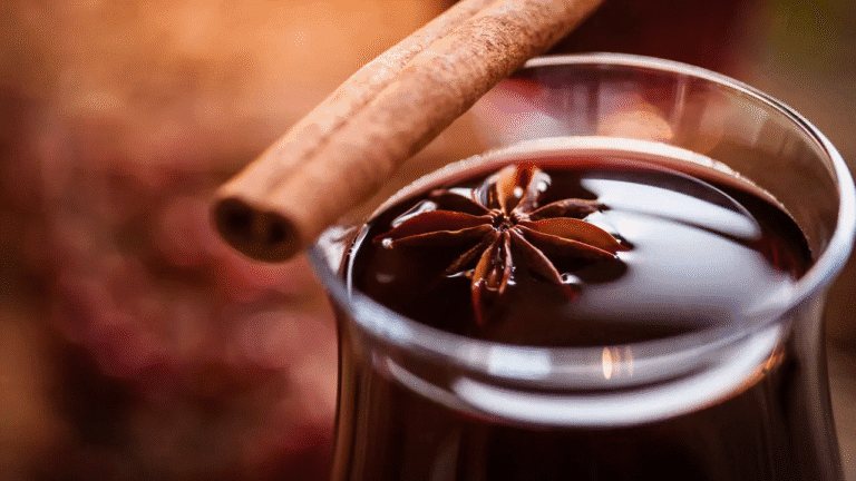 🔥 Quentão Tradicional: A Receita Perfeita Para Aquecer Seu Inverno! 🍶❄️