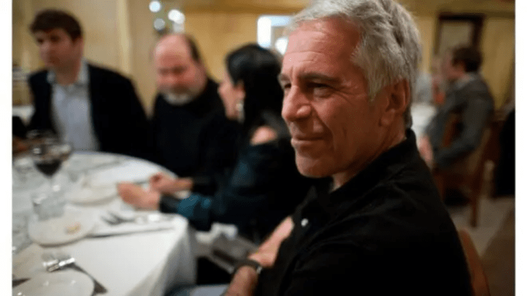 Escândalo nos Documentos de Epstein: Vítimas Sofrem Exposição Involuntária Após Falha do Departamento de Justiça dos EUA